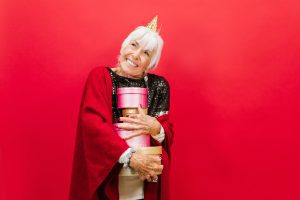 10 Best Gifts FOR 80 YEAR Old Woman